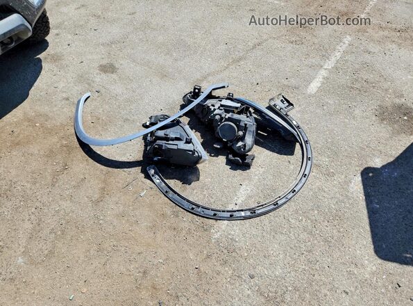 WA1BNAFY7J2239705 2018 AUDI Q5 Silver Շարժիչի բաժամունքի տեսք