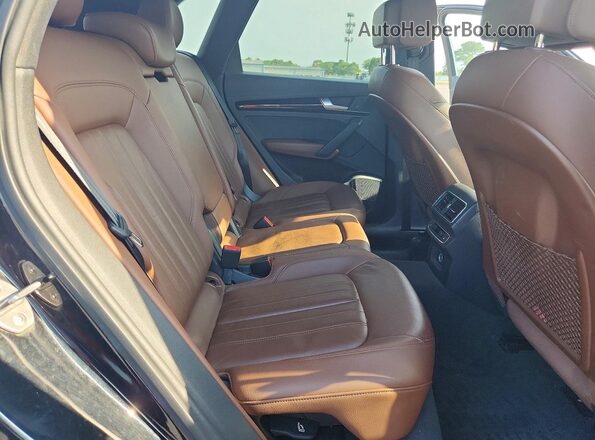 WA1BNAFY7J2247710 2018 AUDI Q5 Black Widok wnętrza z tyłu