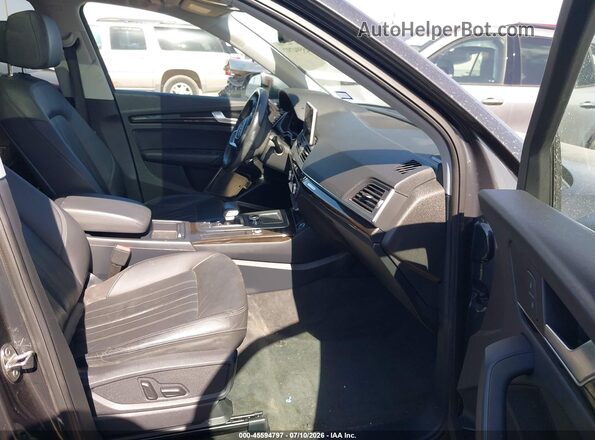 WA1BNAFY8J2088292 2018 AUDI Q5 Черный Вид салона спереди