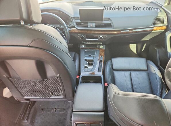 WA1BNAFY8J2145171 2018 AUDI Q5 White Widok deski rozdzielczej