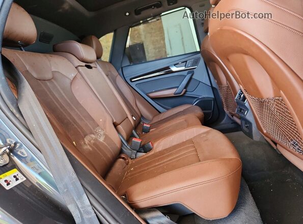 WA1BNAFYXJ2217455 2018 AUDI Q5 Gray Rear interior view