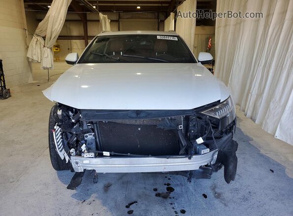 WA1BVAF16MD010377 2021 AUDI Q8 Белый Вид спереди