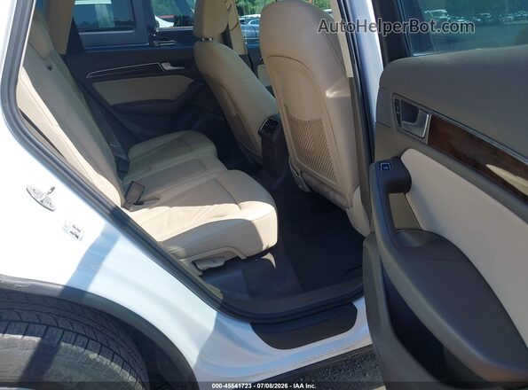 WA1C2AFP0GA124107 2016 AUDI Q5 White Vista de la etiqueta del VIN