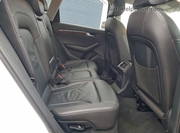 WA1C2AFP1HA053758 2017 AUDI Q5 White Vista interior trasera