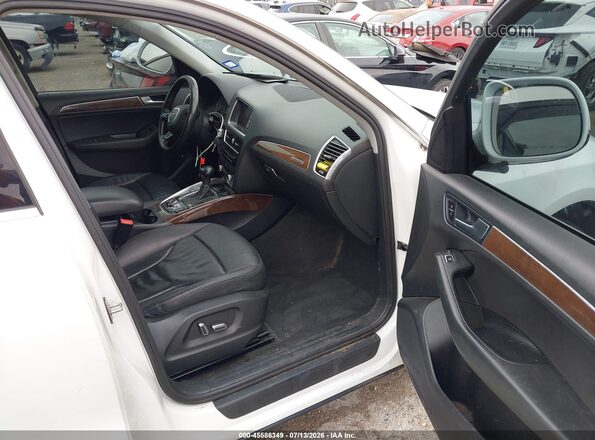 WA1C2AFP2GA063570 2016 AUDI Q5 White Вид салону спереду