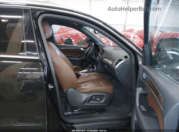 WA1C2AFP3GA019366 2016 AUDI Q5 Black Front interior view