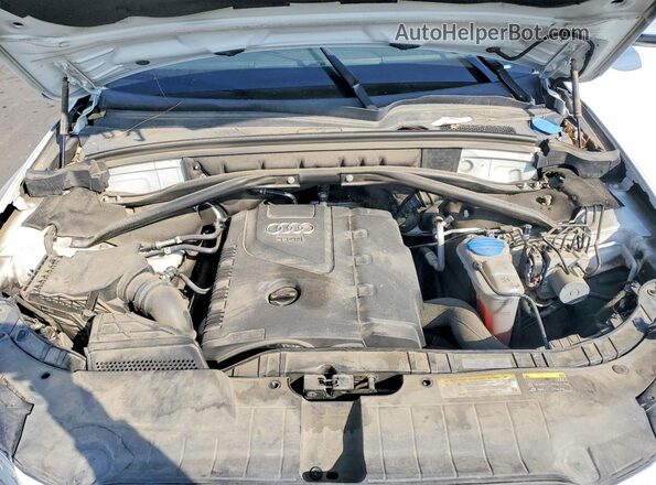 WA1C2AFP3HA070898 2017 AUDI Q5 White ძრავის განყოფილების ხედი