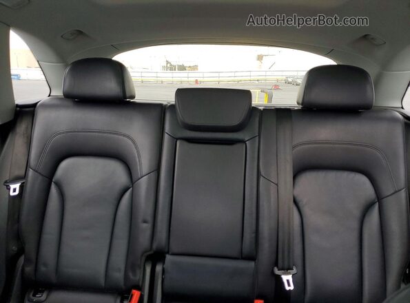 WA1C2AFP5HA097150 2017 AUDI Q5 Black Հետևի նստատեղերի տեսք