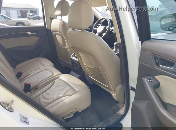 WA1C2AFP6HA094886 2017 AUDI Q5 White Вид наклейки з VIN-кодом