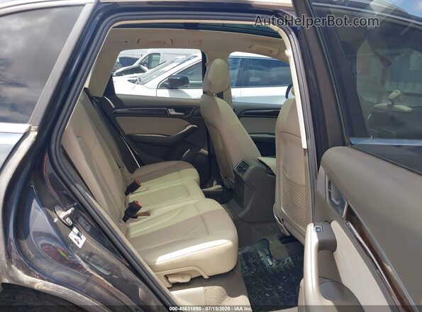 WA1C2AFP9HA076060 2017 AUDI Q5 Blue Вид наклейки з VIN-кодом