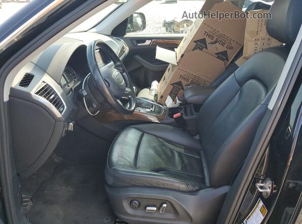 WA1C2AFPXHA036070 2017 AUDI Q5 Black Front interior view