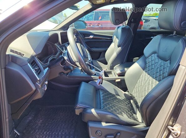 WA1C4AFY2K2103782 2019 AUDI SQ5 Gray Vista interior delantera