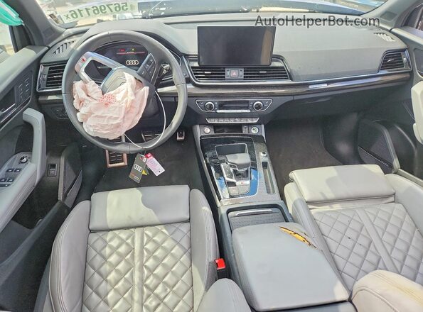 WA1C4AFY2P2036060 2023 AUDI SQ5 Blue Vista del salpicadero