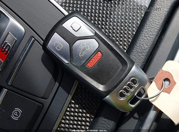 WA1C4AFY3J2025172 2018 AUDI SQ5 Black Առջևի վահանակի տեսք