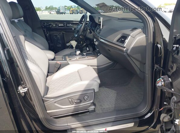 WA1C4AFY3J2025172 2018 AUDI SQ5 Black Սալոնի դիմացի տեսք