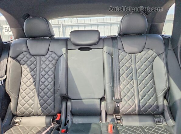 WA1C4AFYXJ2111949 2018 AUDI SQ5 White Вид задніх сидінь
