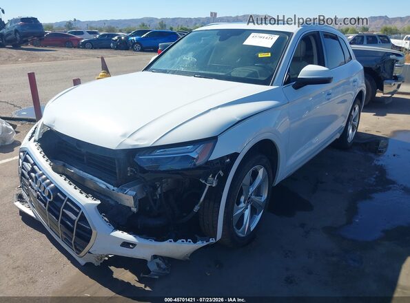 WA1CAAFYXM2014604 2021 AUDI Q5 White Առջևի ձախ երեք քառորդ տեսարան