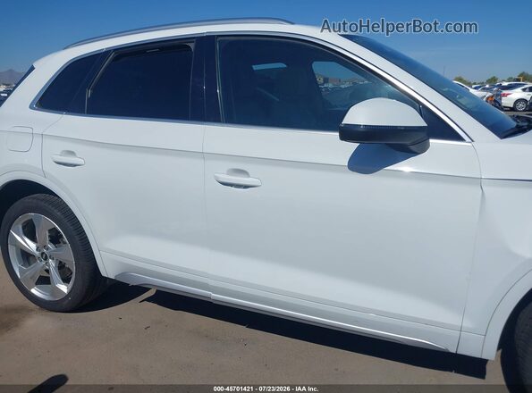 WA1CAAFYXM2014604 2021 AUDI Q5 White Սարքավորումների վահանակի տեսք