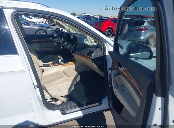 WA1CAAFYXM2014604 2021 AUDI Q5 White Սալոնի դիմացի տեսք