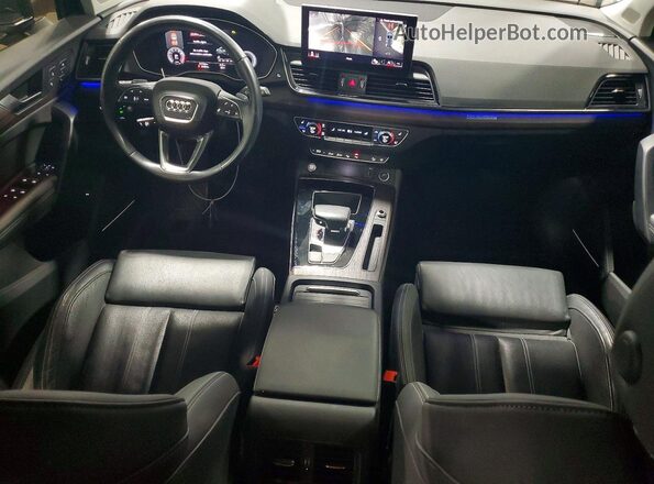 WA1CAAFYXM2050969 2021 AUDI Q5 Серебряный Вид панели приборов