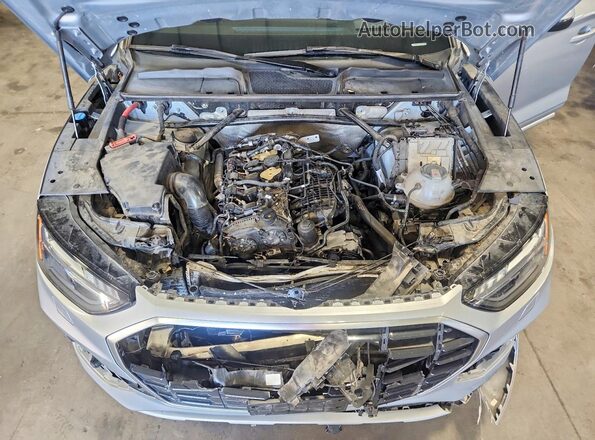 WA1CAAFYXM2050969 2021 AUDI Q5 Серебряный Вид задней части салона