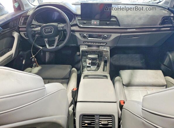WA1CAAFYXM2102228 2021 AUDI Q5 Charcoal Widok deski rozdzielczej
