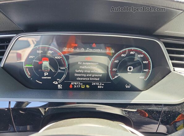WA1CAAGE1RB049267 2024 AUDI Q8 Черный Вид щитка приборов