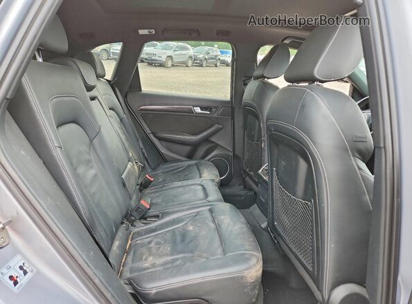 WA1CCAFP8GA022471 2016 AUDI SQ5 Silver Rear interior view