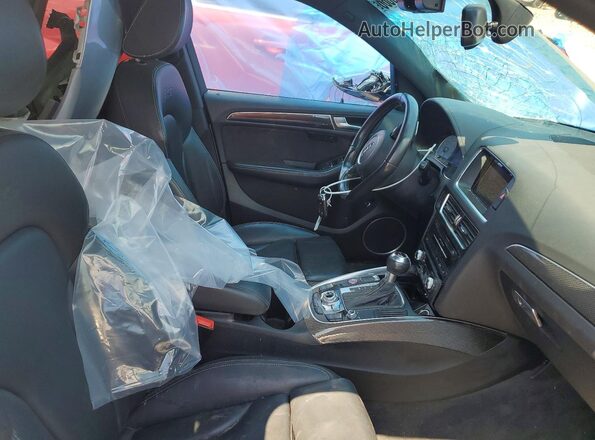 WA1CCAFP8GA022471 2016 AUDI SQ5 Silver Front interior view