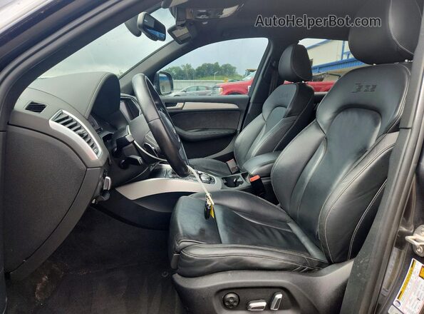 WA1CCAFP8GA034247 2016 AUDI SQ5 Gray Front interior view