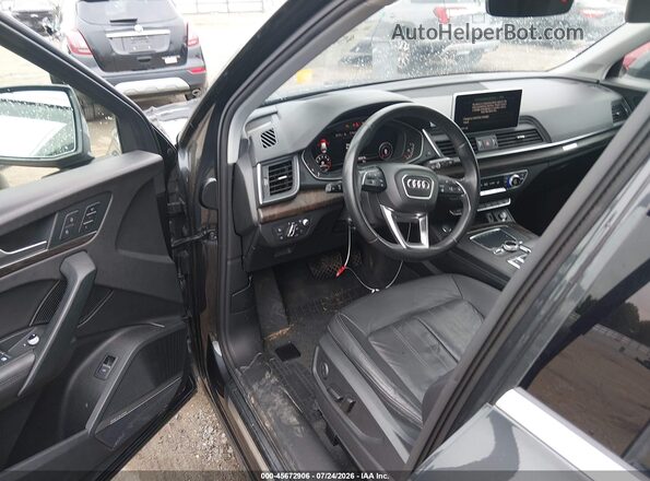 WA1CNAFY0J2079865 2018 AUDI Q5 Gray 