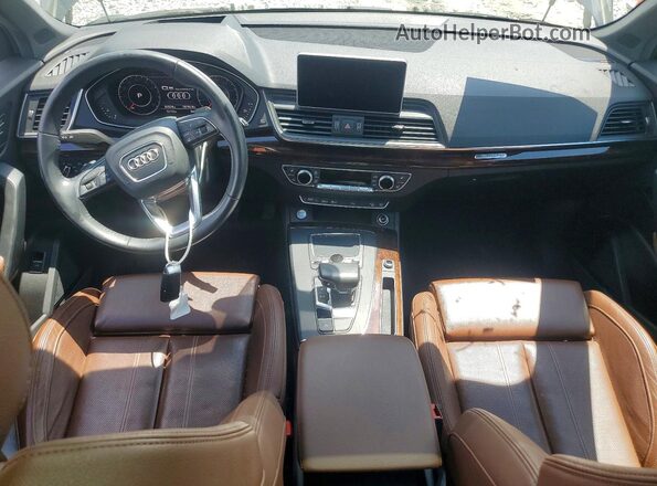 WA1CNAFY1J2017651 2018 AUDI Q5 Black Dashboard view