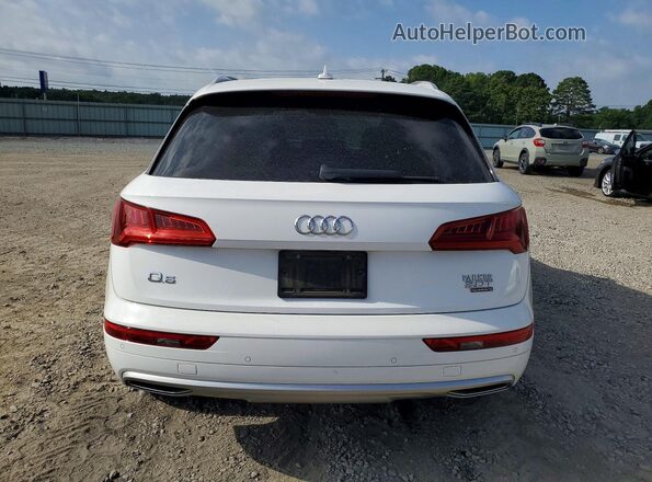 WA1CNAFY2J2200136 2018 AUDI Q5 White Rear view