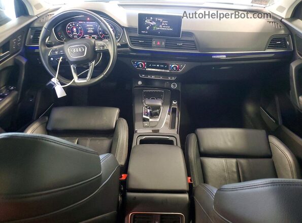 WA1CNAFY7J2242172 2018 AUDI Q5 Black Widok deski rozdzielczej