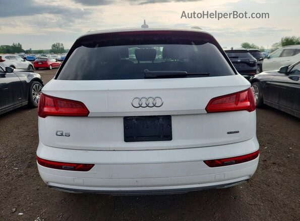 WA1CNAFY8K2082935 2019 AUDI Q5 White Widok z tyłu