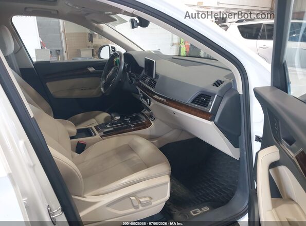 WA1CNAFYXJ2136329 2018 AUDI Q5 White Vista interior delantera