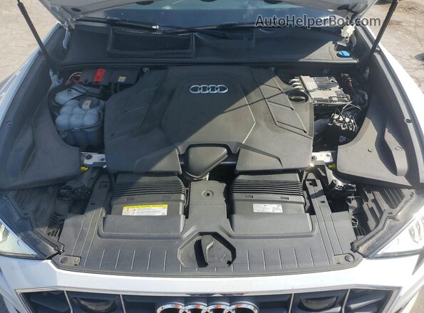 WA1CVAF10KD044431 2019 AUDI Q8 Белый Вид задней части салона