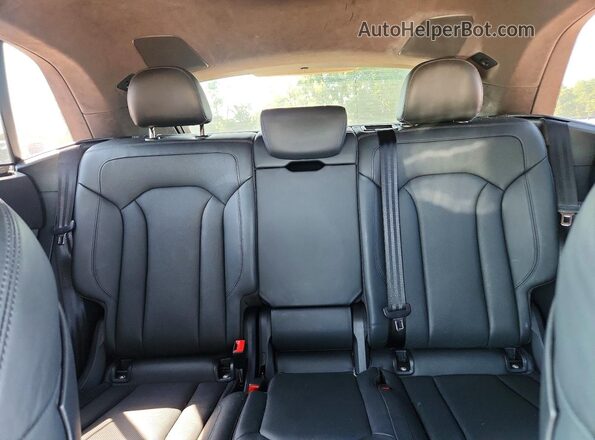 WA1CVAF10KD044963 2019 AUDI Q8 Black Հետևի նստատեղերի տեսք
