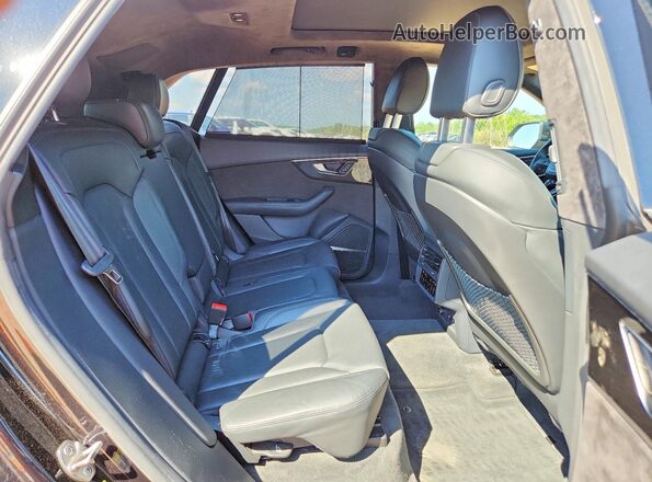 WA1CVAF10KD044963 2019 AUDI Q8 Black Սալոնի հետևի տեսք