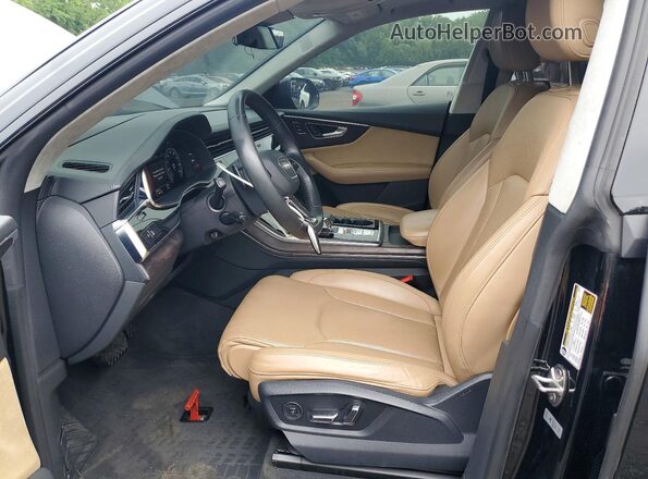 WA1CVAF1XLD007985 2020 AUDI Q8 Black Front interior view
