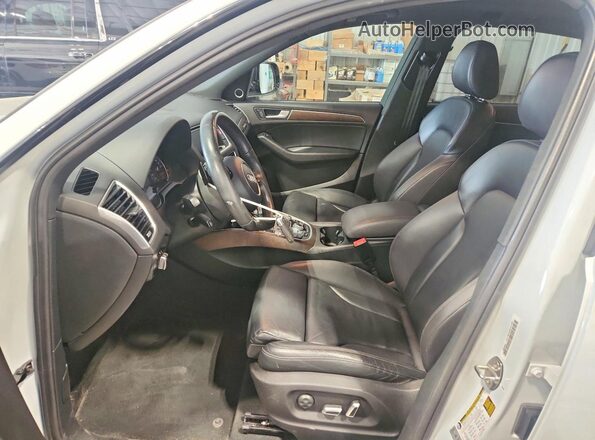 WA1D7AFP5HA001264 2017 AUDI Q5 White Вид салону спереду