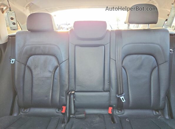 WA1D7AFP7HA032077 2017 AUDI Q5 White Vista de los asientos traseros