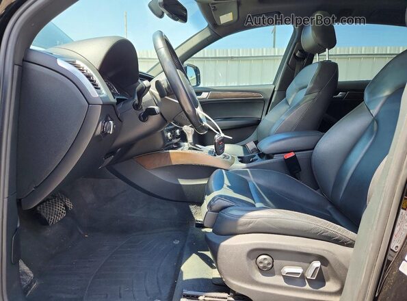 WA1D7AFP8HA037840 2017 AUDI Q5 Черный Вид салона спереди