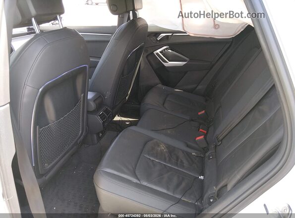WA1DECF30L1057068 2020 AUDI Q3 Белый Вид наклейки с VIN-кодом