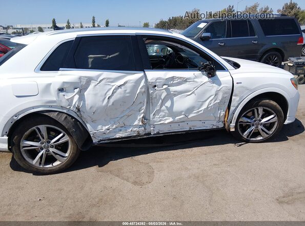 WA1DECF30L1057068 2020 AUDI Q3 Белый Вид спереди