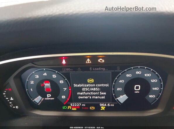 WA1DECF30M1051529 2021 AUDI Q3 Gray Widok tylnych siedzeń