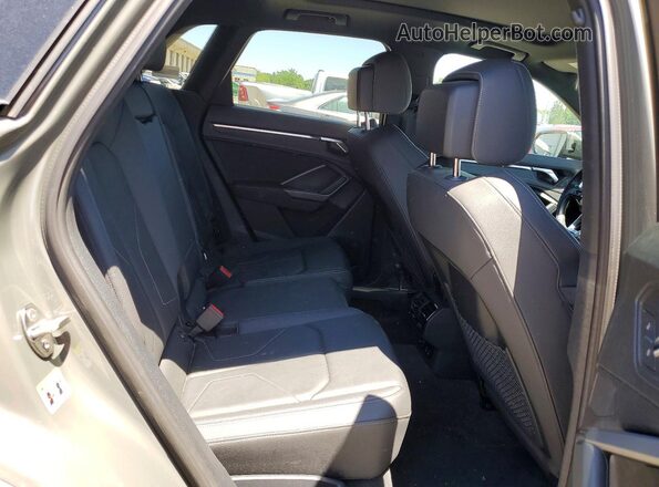 WA1DECF30M1142560 2021 AUDI Q3 Gray Vista interior trasera