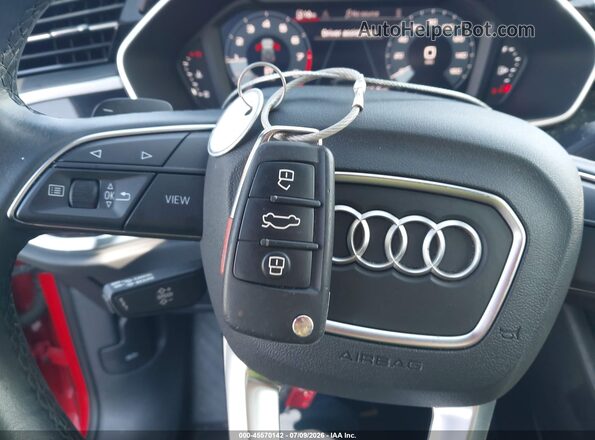 WA1DECF30P1068528 2023 AUDI Q3 Red Dashboard view