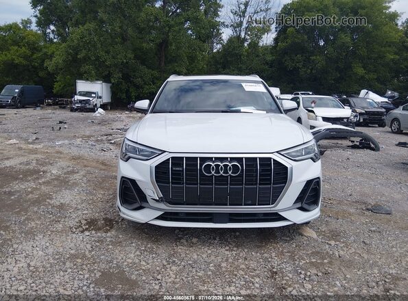 WA1DECF30R1031207 2024 AUDI Q3 White Dashboard view