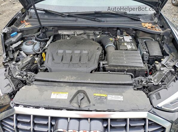 WA1DECF30S1048000 2025 AUDI Q3 Black ძრავის განყოფილების ხედი